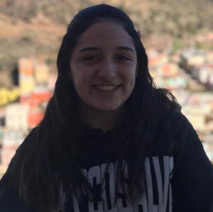 Meet your Posher, Adriana